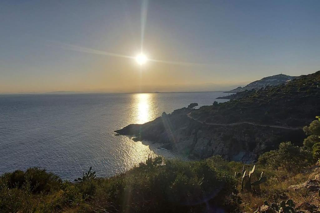 Sunsetmare Vacational Apartment Ρόζες Εξωτερικό φωτογραφία