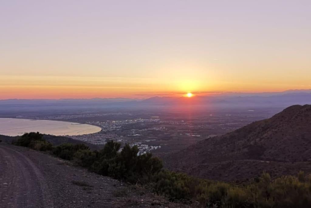 Sunsetmare Vacational Apartment Ρόζες Εξωτερικό φωτογραφία