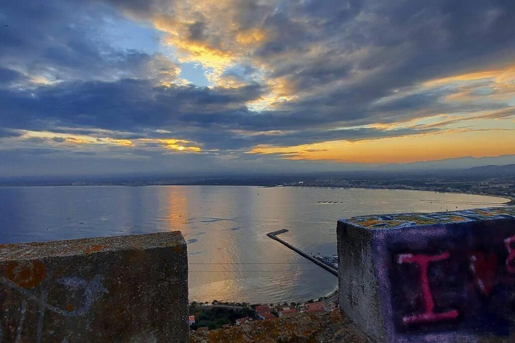 Sunsetmare Vacational Apartment Ρόζες Εξωτερικό φωτογραφία