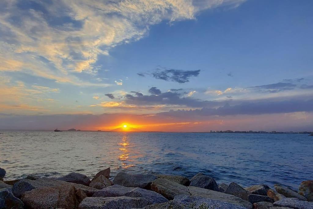 Sunsetmare Vacational Apartment Ρόζες Εξωτερικό φωτογραφία