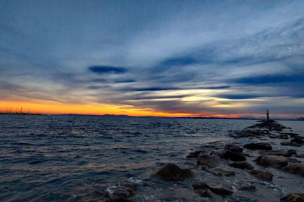 Sunsetmare Vacational Apartment Ρόζες Εξωτερικό φωτογραφία