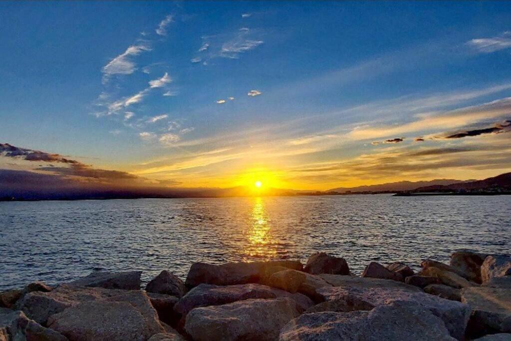 Sunsetmare Vacational Apartment Ρόζες Εξωτερικό φωτογραφία