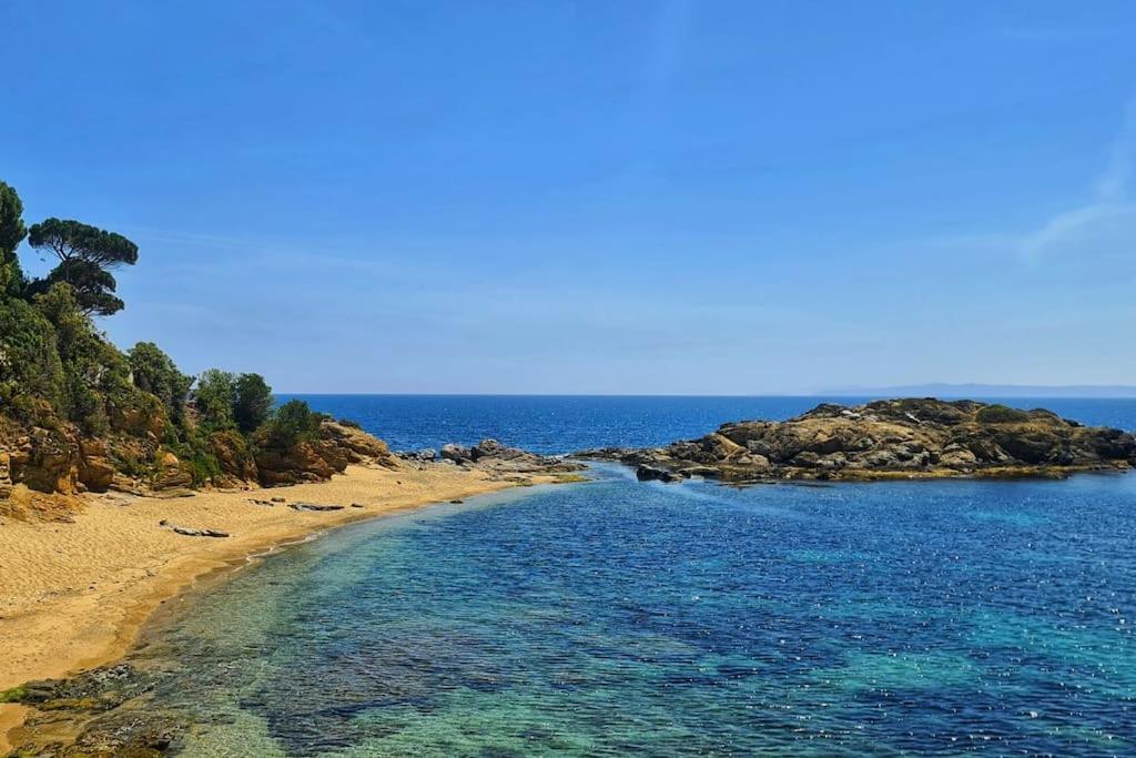 Sunsetmare Vacational Apartment Ρόζες Εξωτερικό φωτογραφία