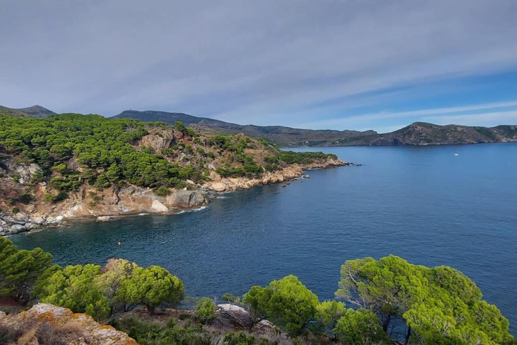 Sunsetmare Vacational Apartment Ρόζες Εξωτερικό φωτογραφία